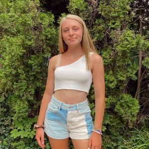 Meet your Posher, Julianna